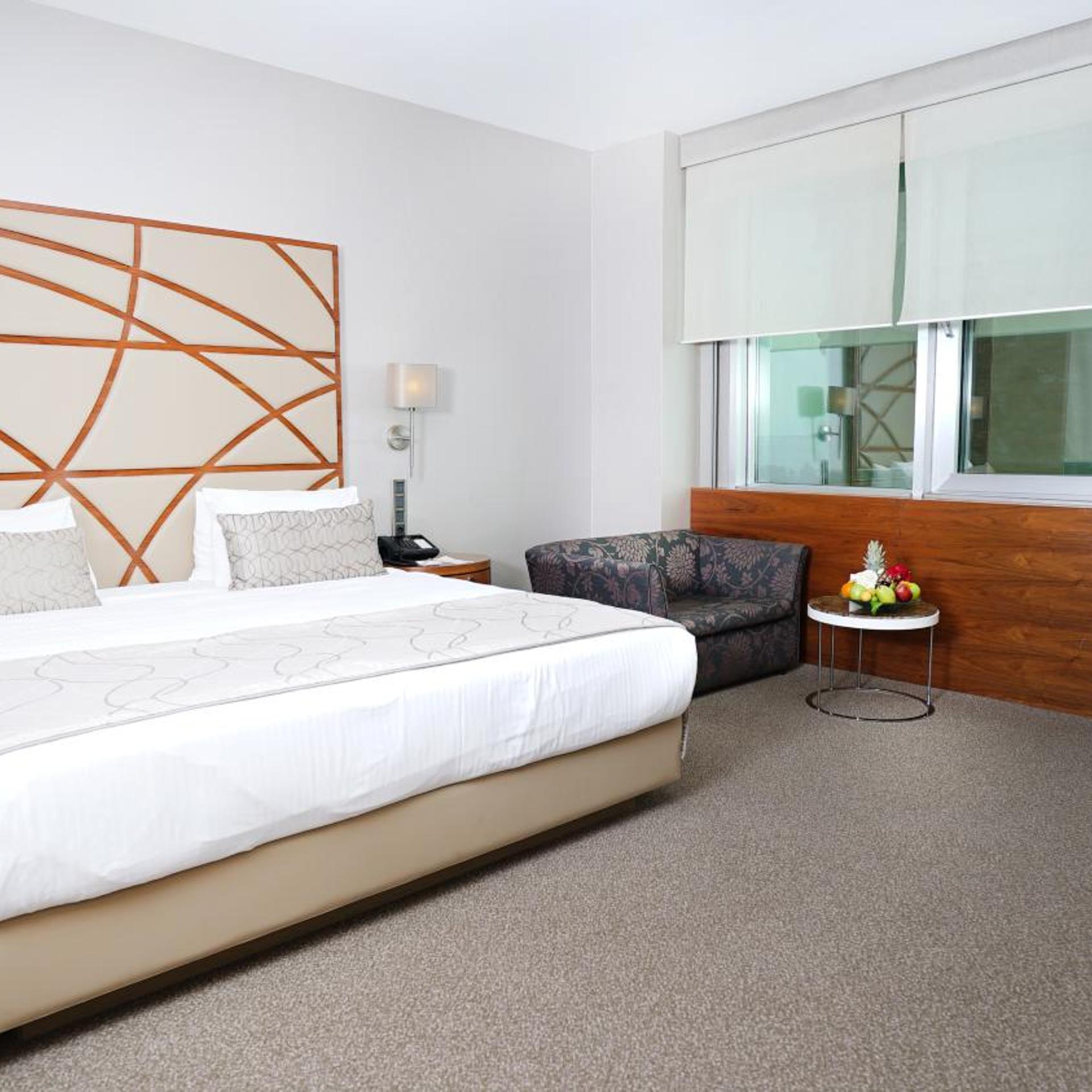 غرفة سوبيريور بسرير كينج بإطلالة جزئية على البحر، Cevahir Hotel Istanbul Asia 3/8