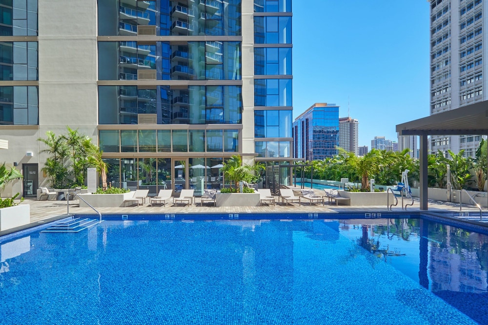 Renaissance Honolulu Hotel & Spa 7/67