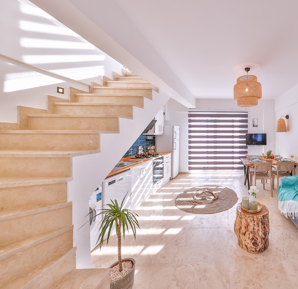 Villa Ay 6/48