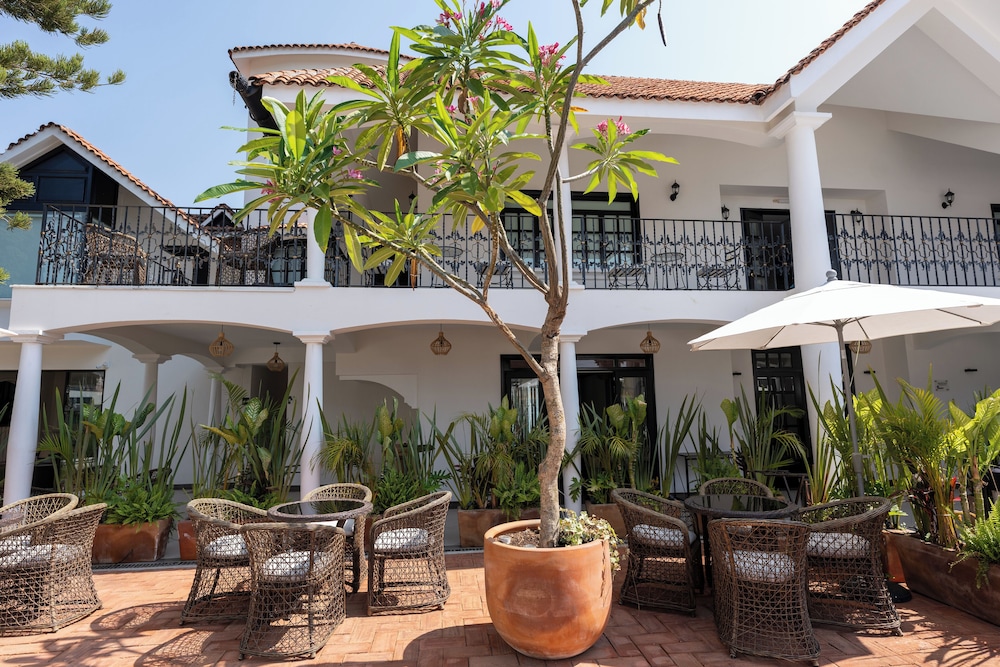 Casa Bonita Hotel and Luxury Residence 4/50