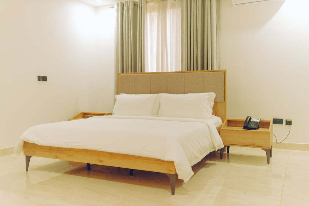 Elysium suites and apartments 7/20