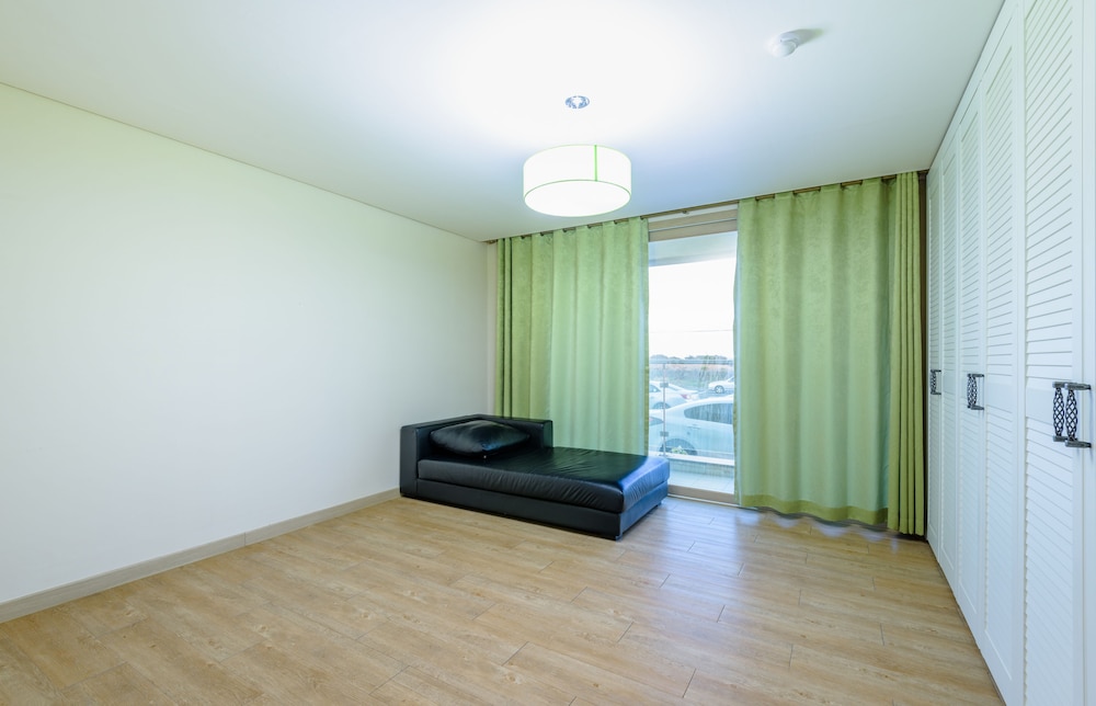 Areumdaun Resort 68/81
