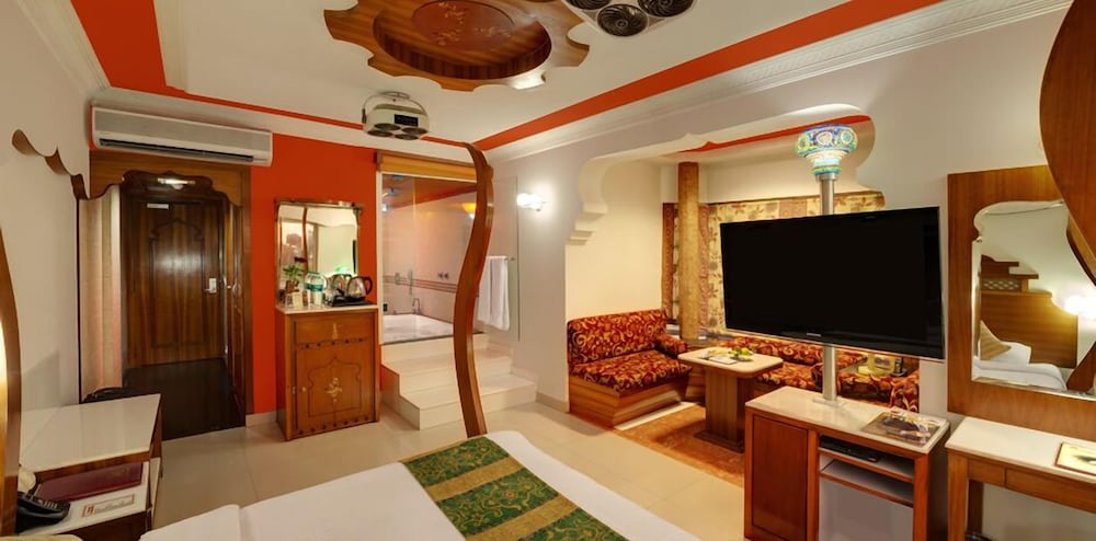 Amar Yatri Niwas 33/50