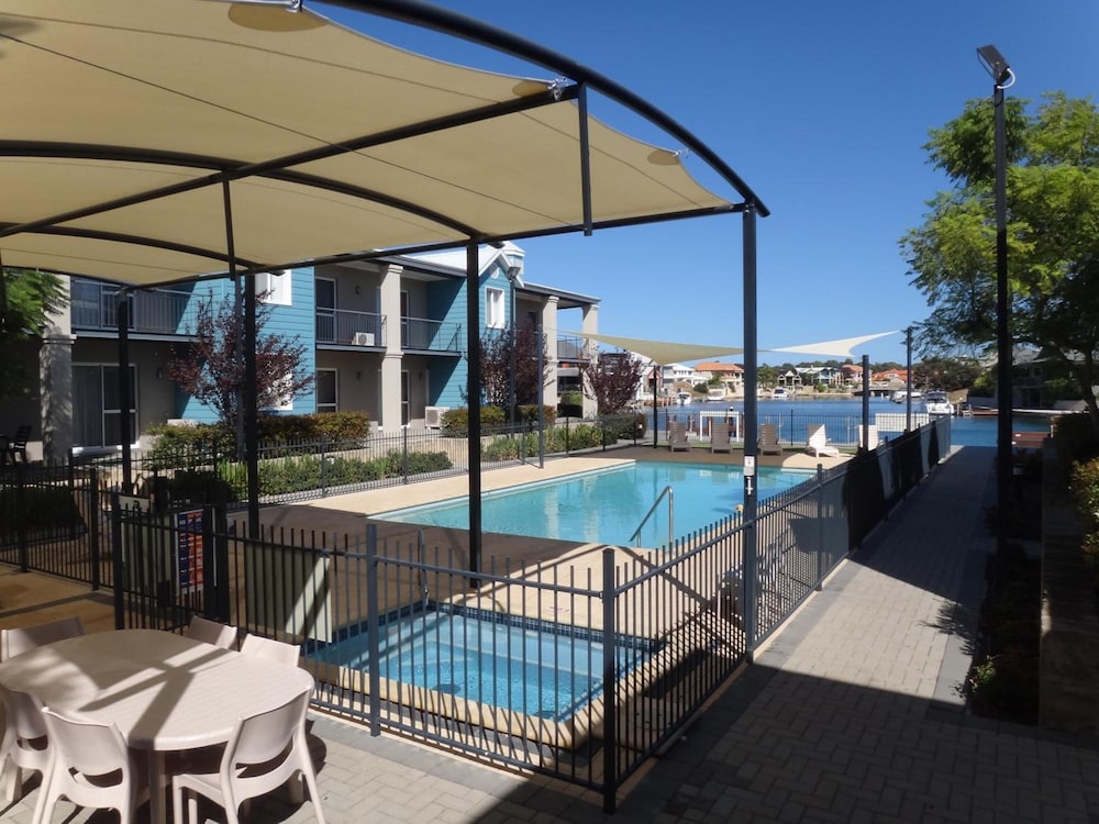 C Mandurah Resort and Serviced Apartments 18/47