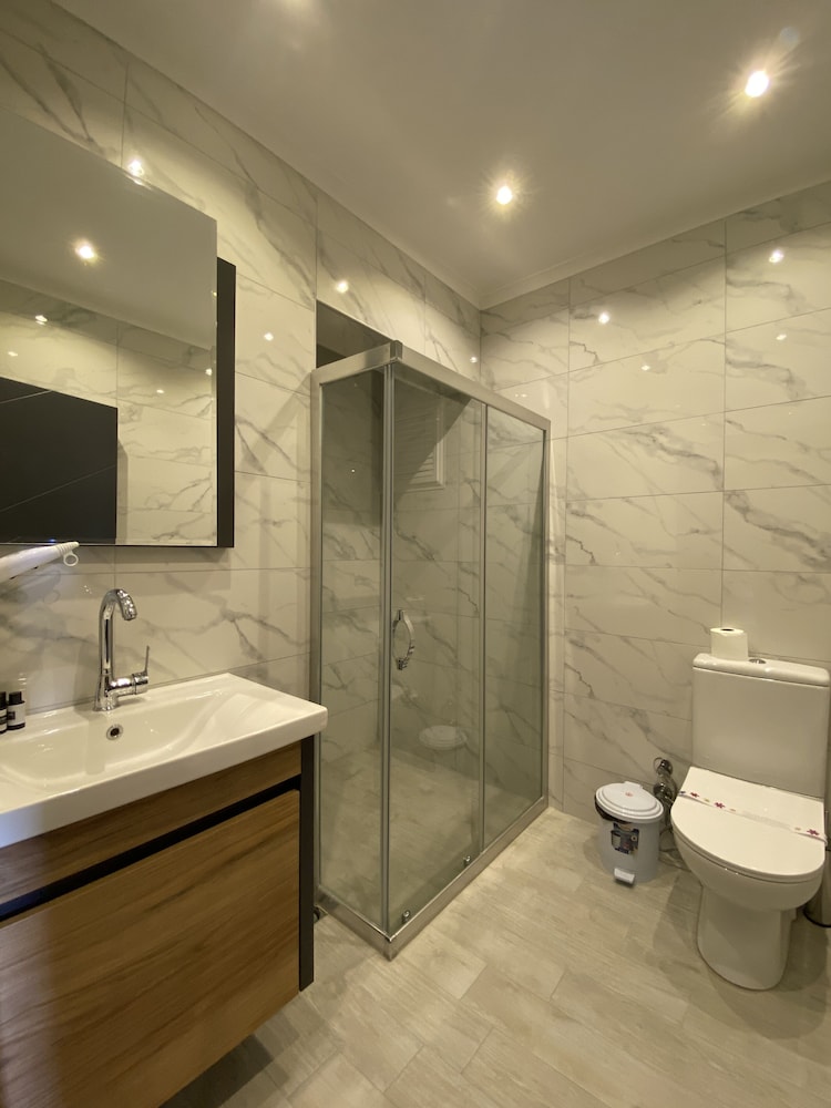 Roy Otel Akcay 49/50