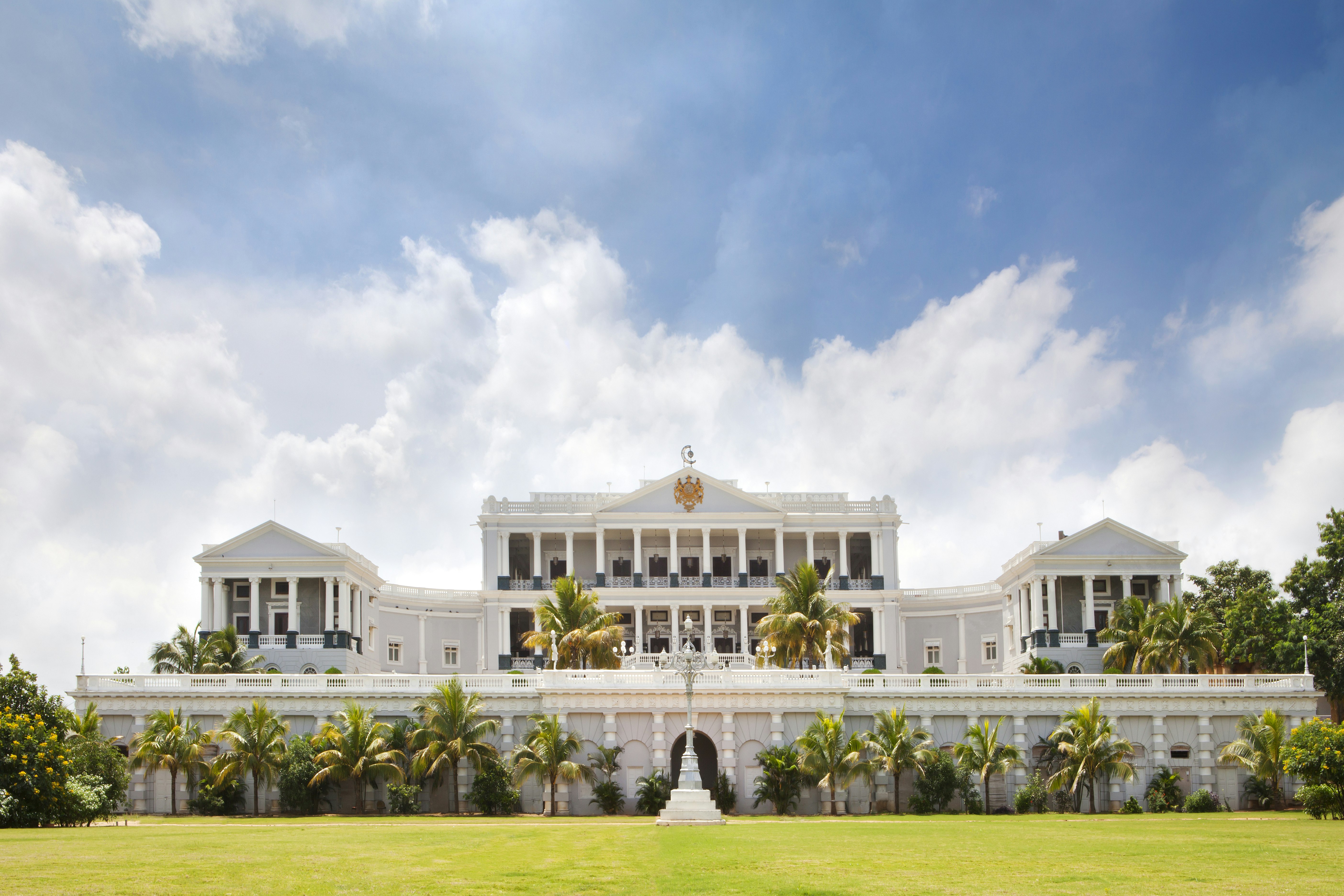 TAJ FALAKNUMA PALACE 11/81