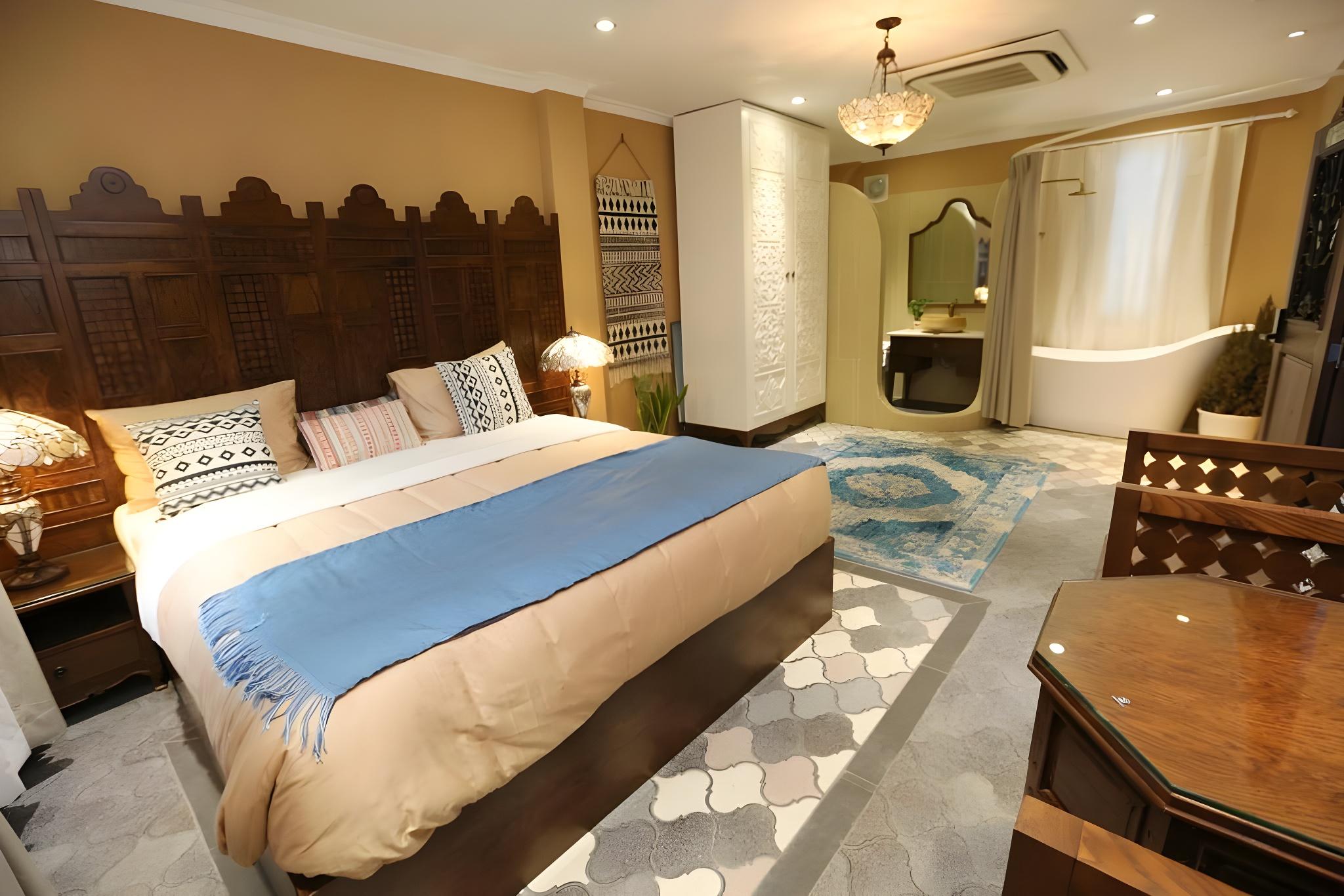 Aqua, Family, King Bed