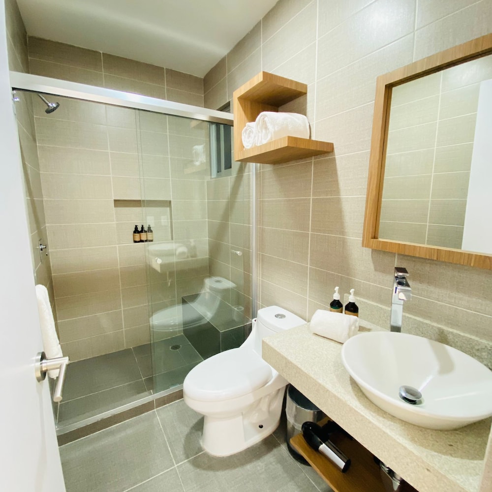 Suites Boutique Dawat 49/50