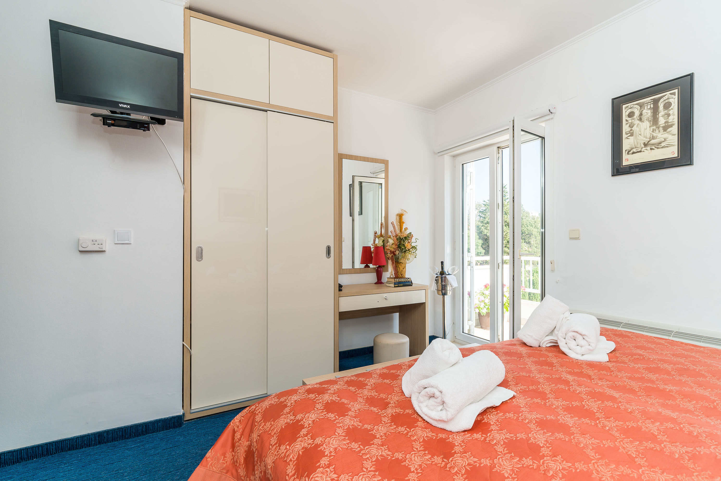 غرفة بسرير كوين بشرفة، Dubrovnik Hotel 3/3