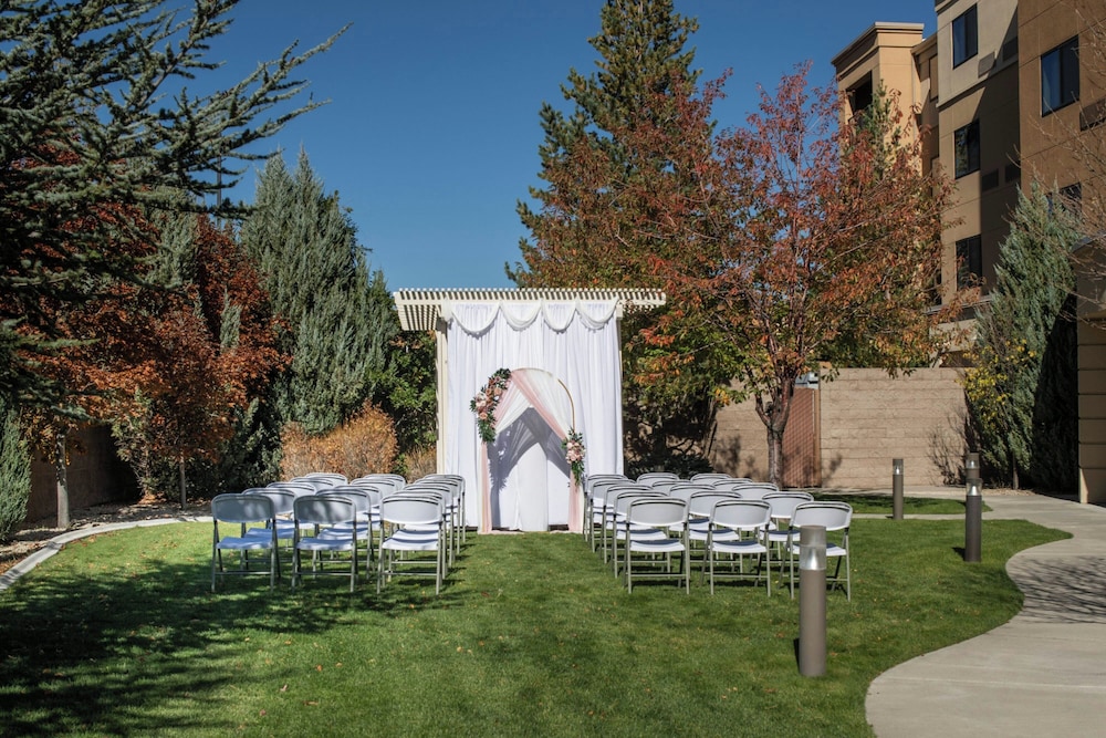 Courtyard Carson City 23/50