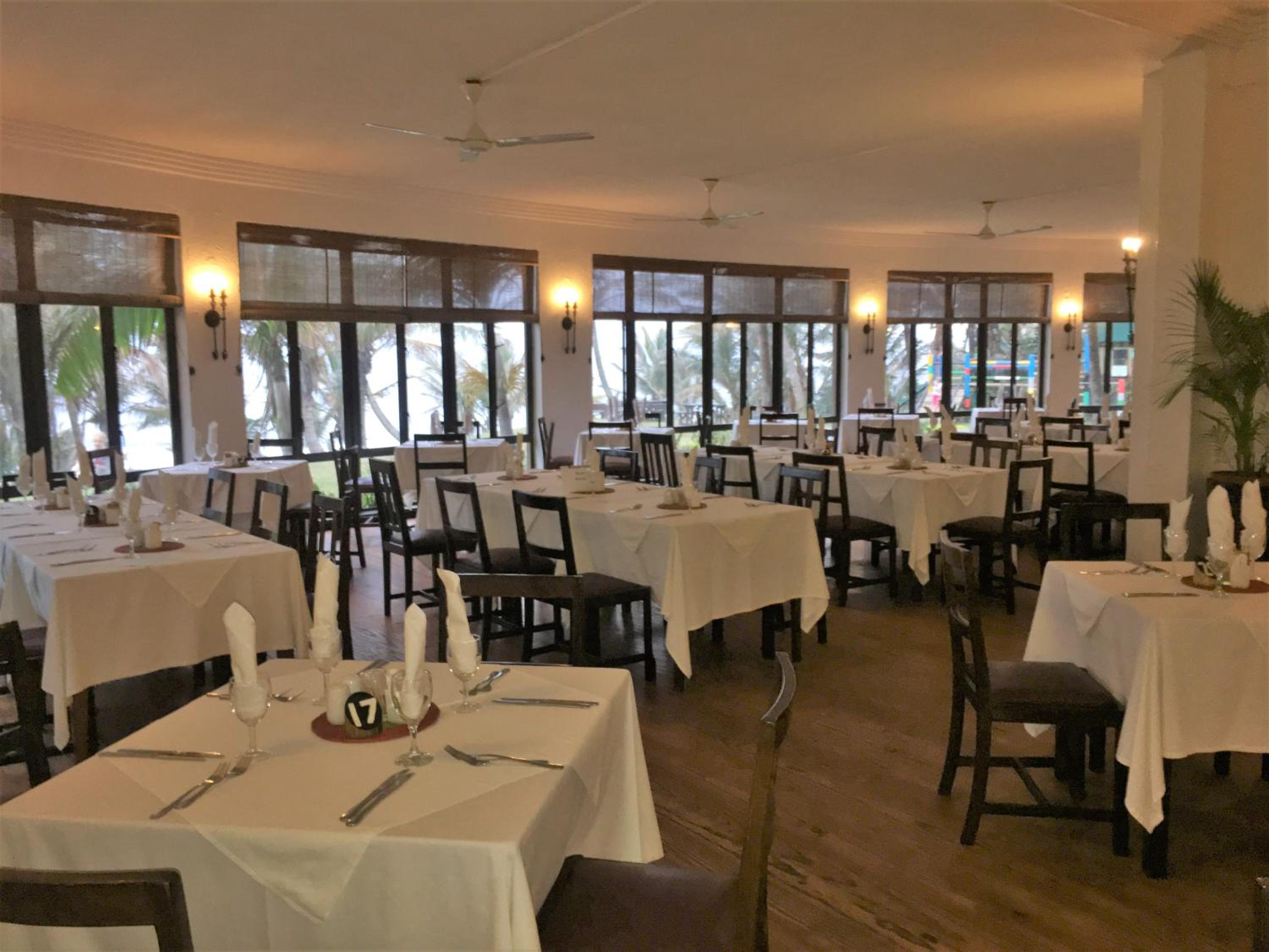 Salt Rock Hotel 24/40
