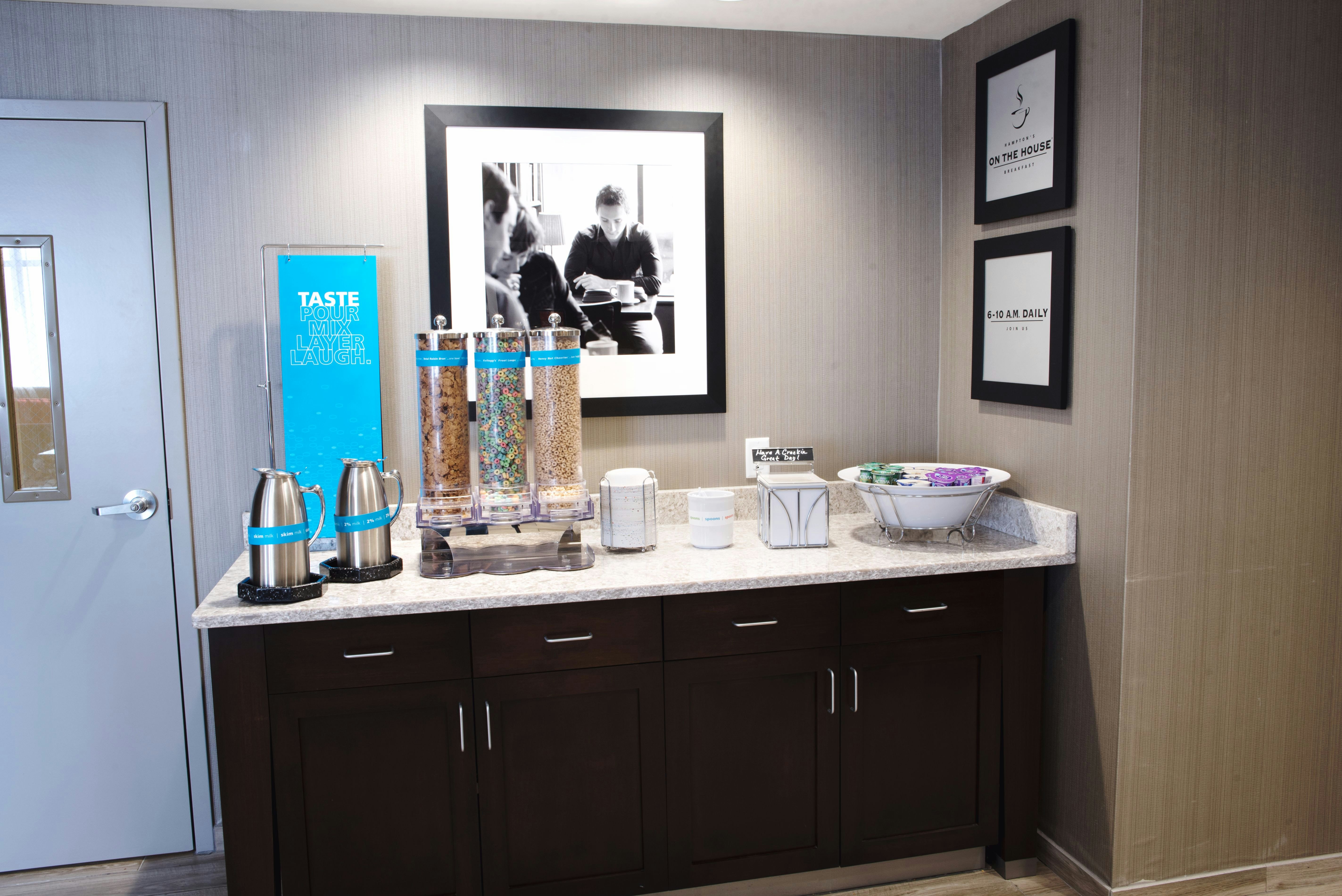 Hampton Inn Des Moines Urbandale 44/44