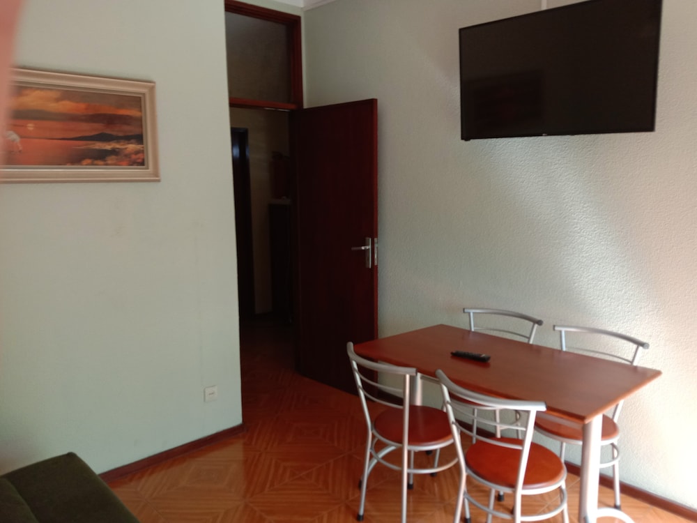 RESIDENCIAL FARIA GUIMARAES 60/68