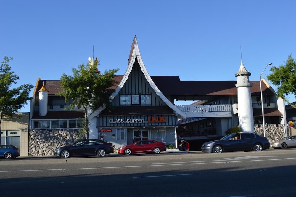 Glass Slipper Inn - Stanford Palo Alto 1/36