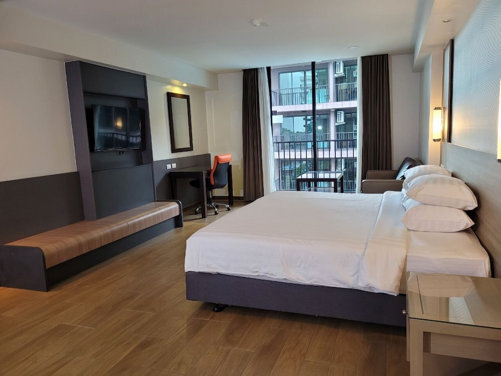 DYNASTY GRANDE HOTEL 16/45
