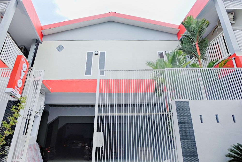OYO 2595 Hotel Jinan Makassar 1/24