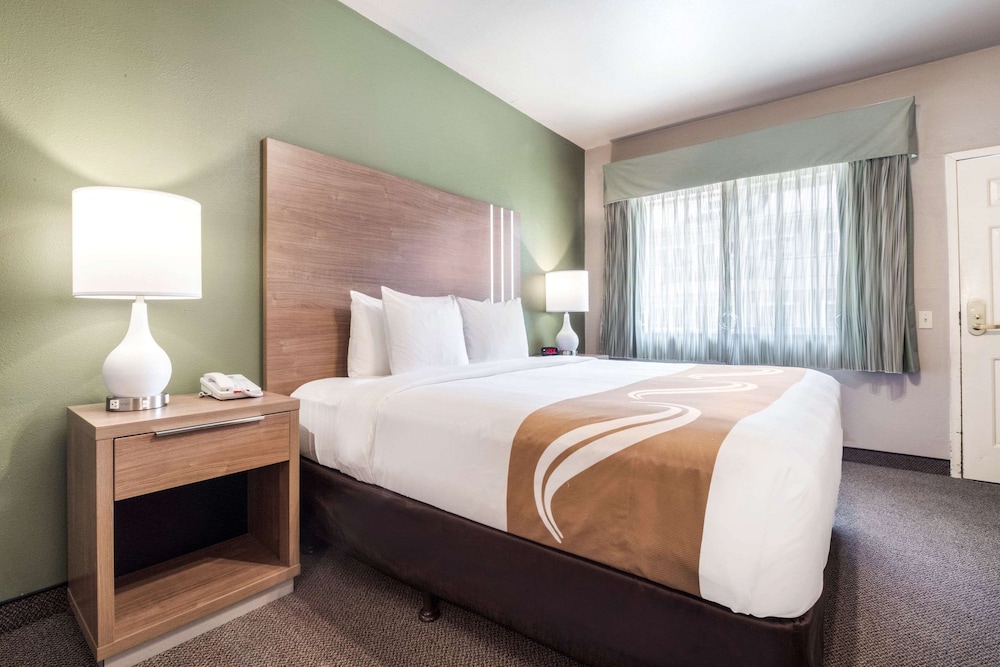 Quality Inn & Suites Bainbridge Island 21/62