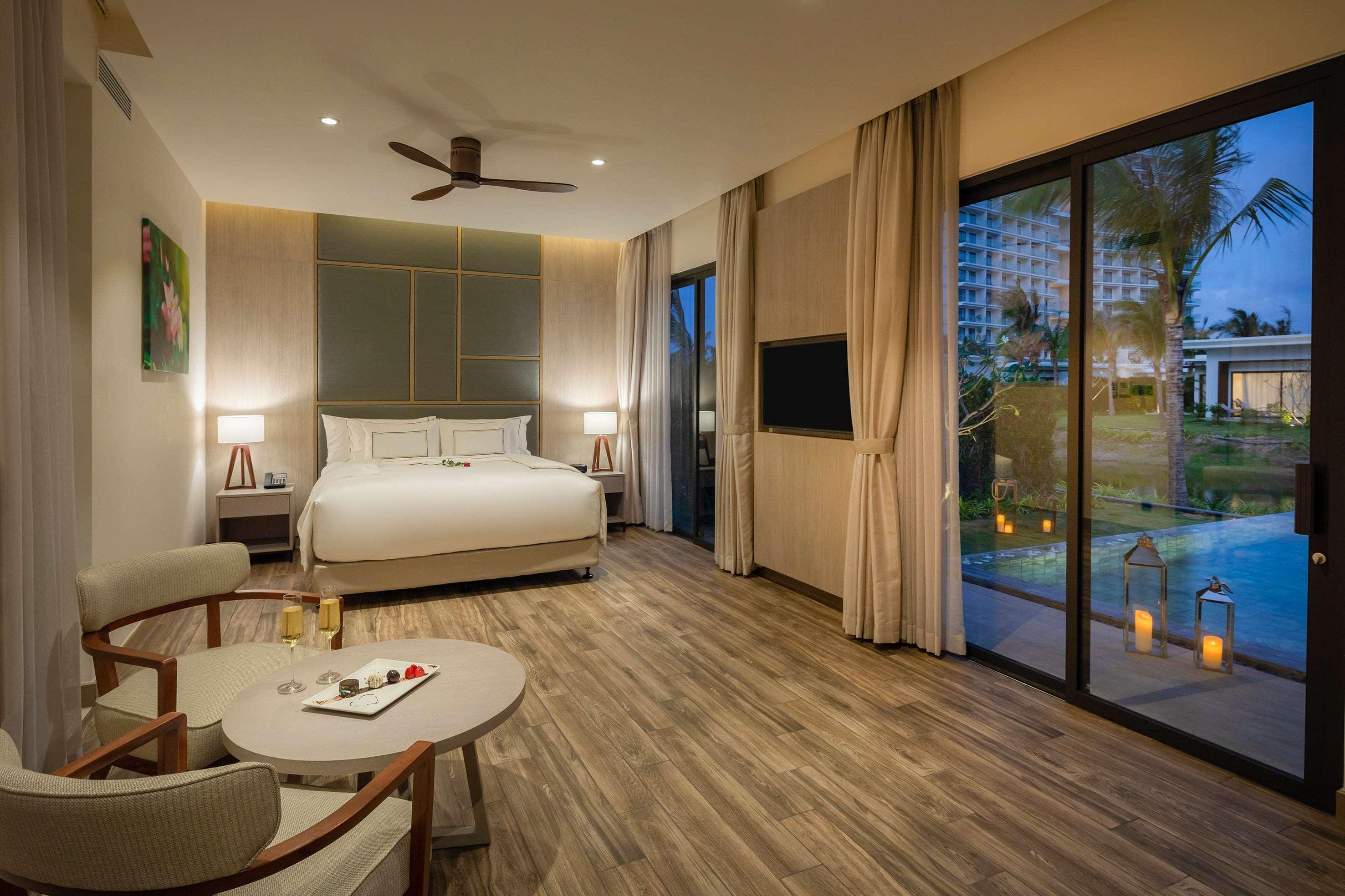 1 Bedroom, Pool, the Level, Villa, Lake Front