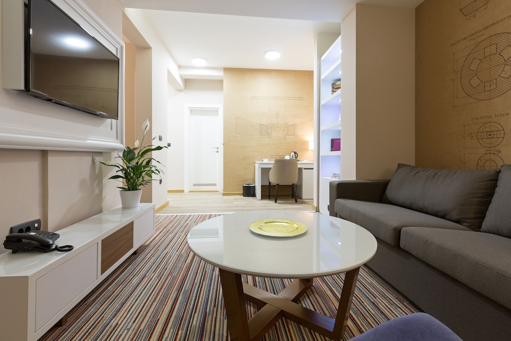 HOTEL TESLA SMART STAY 23/43