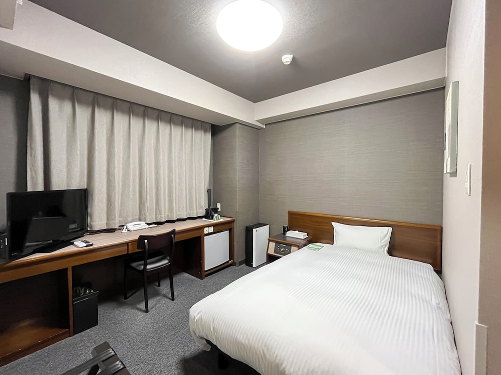 ROOM, SINGLE