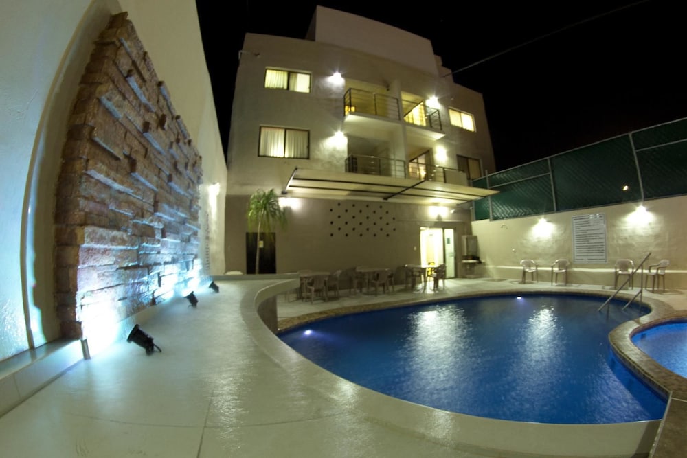Hotel & Suites Domani 41/46