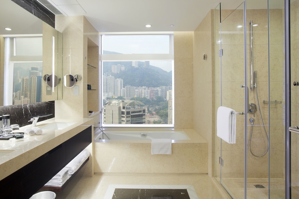 1 Bedroom, Club, Executive, Suite, Club Floor