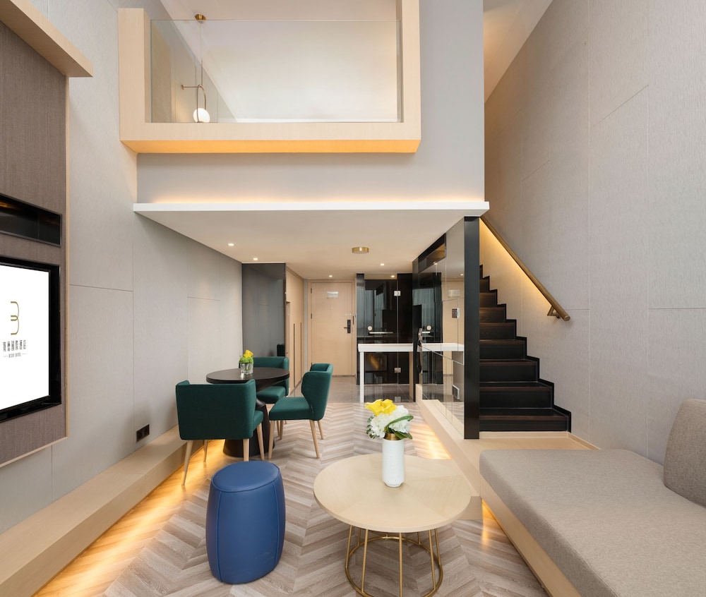 Buddy Hotel 32/50