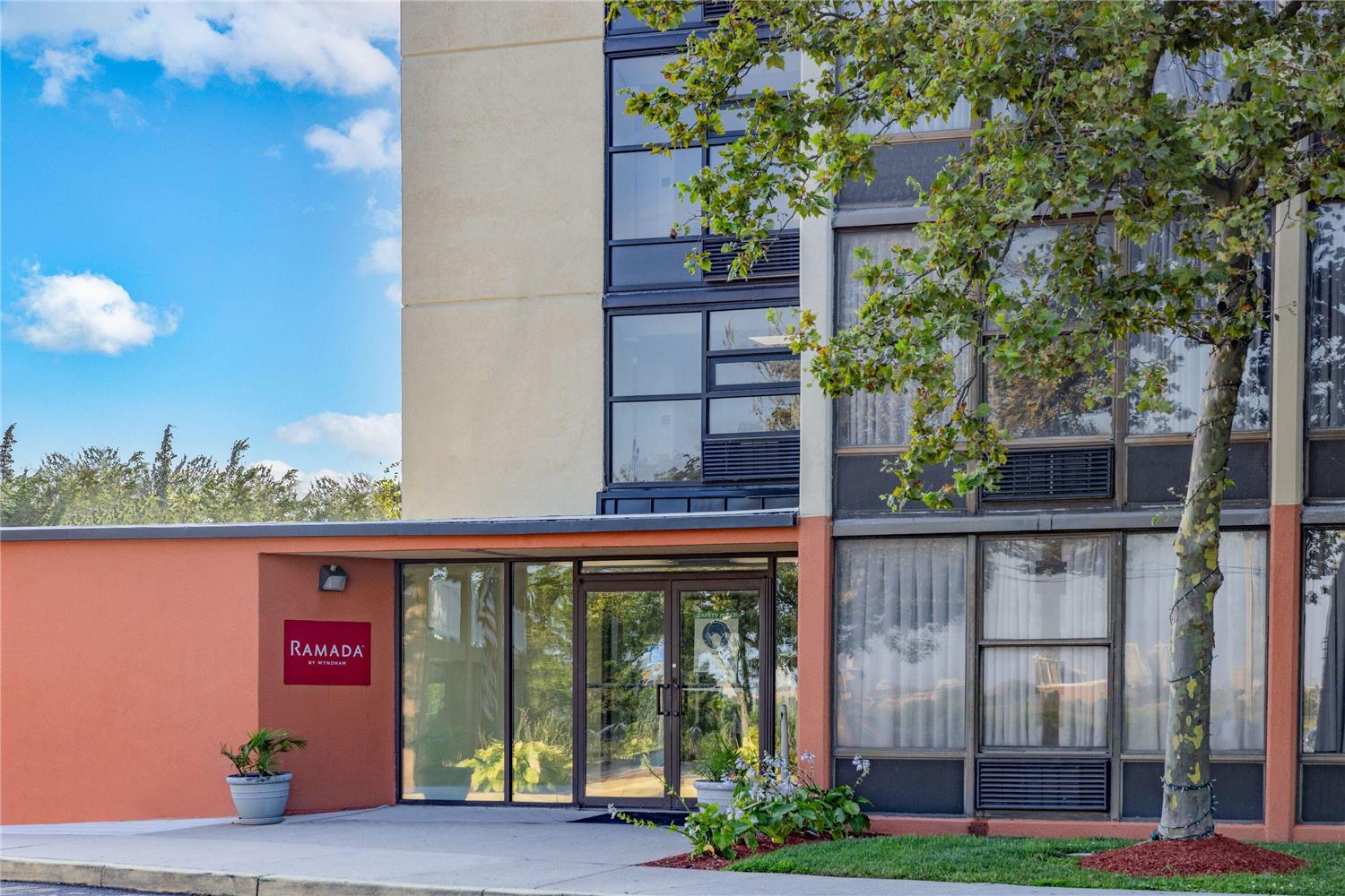 Ramada By Wyndham West Atlantic City 2/35