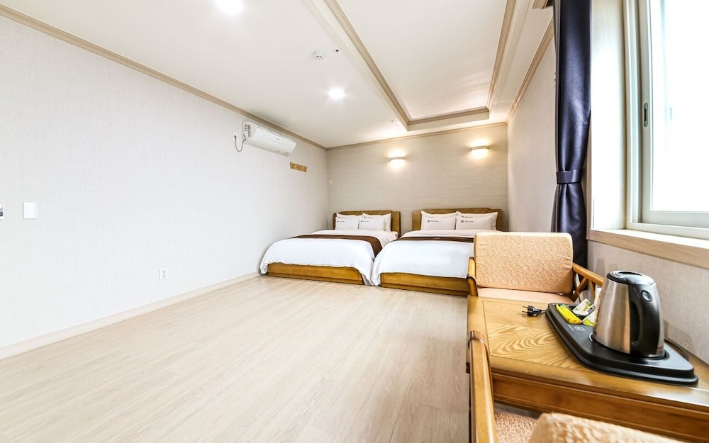 Mj Tour Hostel 12/47