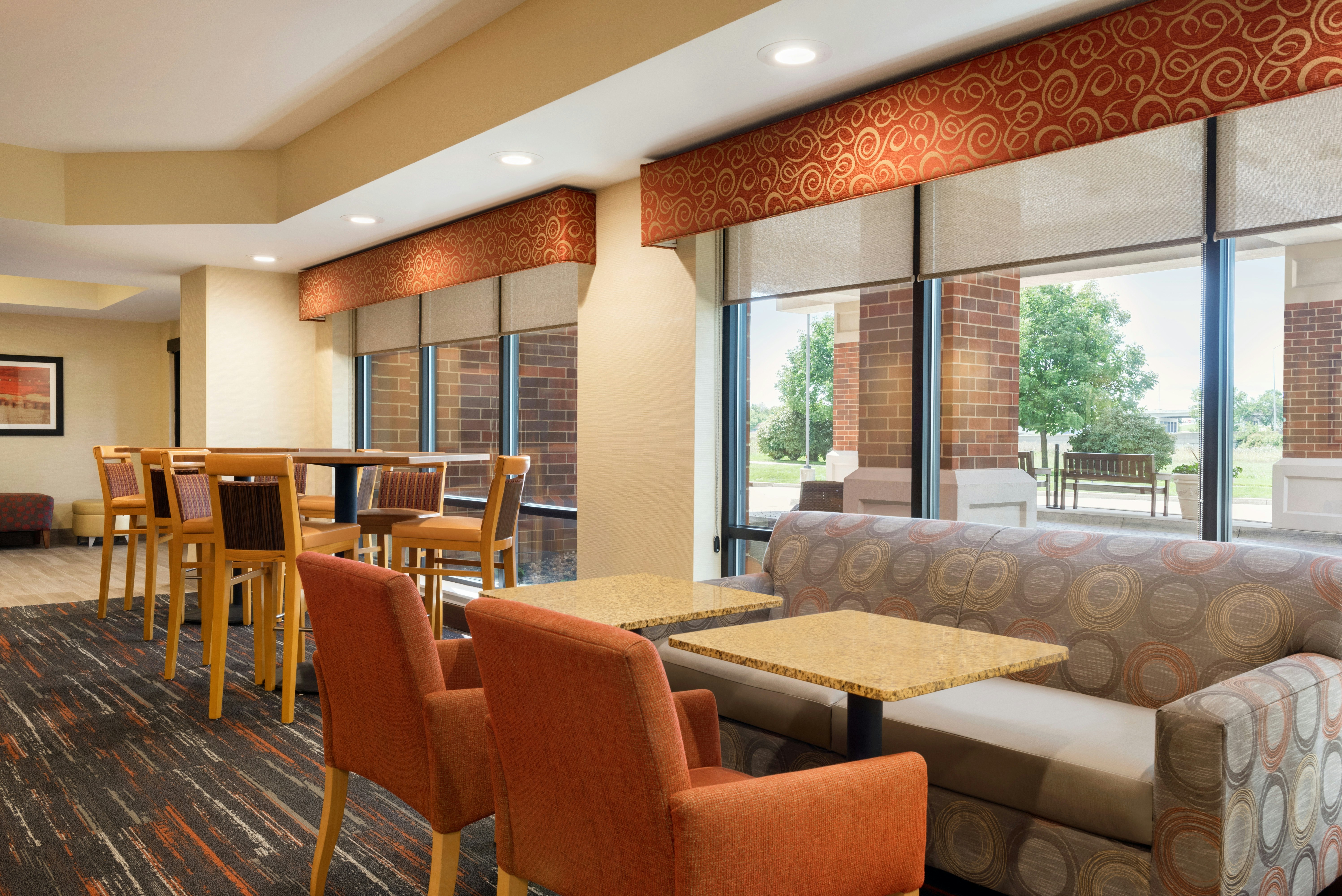 Hampton Inn West Des Moines Lake Drive 28/43