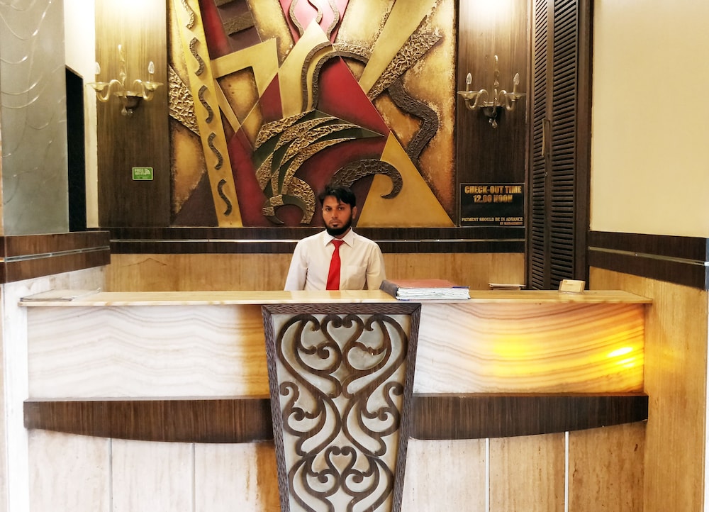 Kamran Residency 5/50