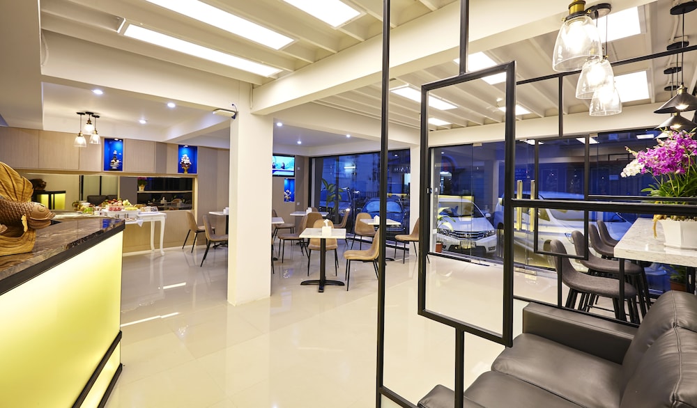 Le Bonheur Poshtel 31/39