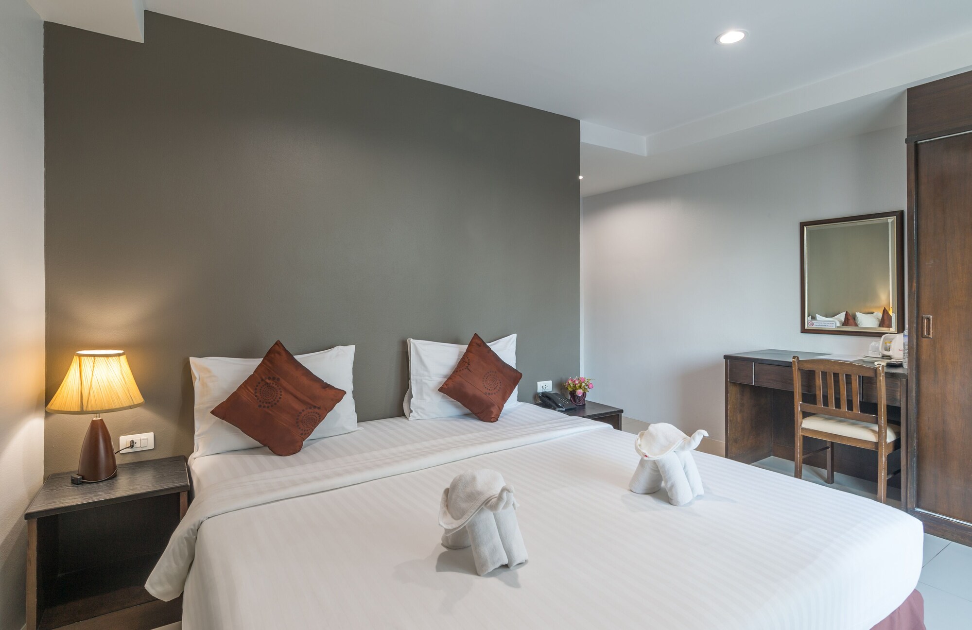 ECONOMY, DOUBLE BED