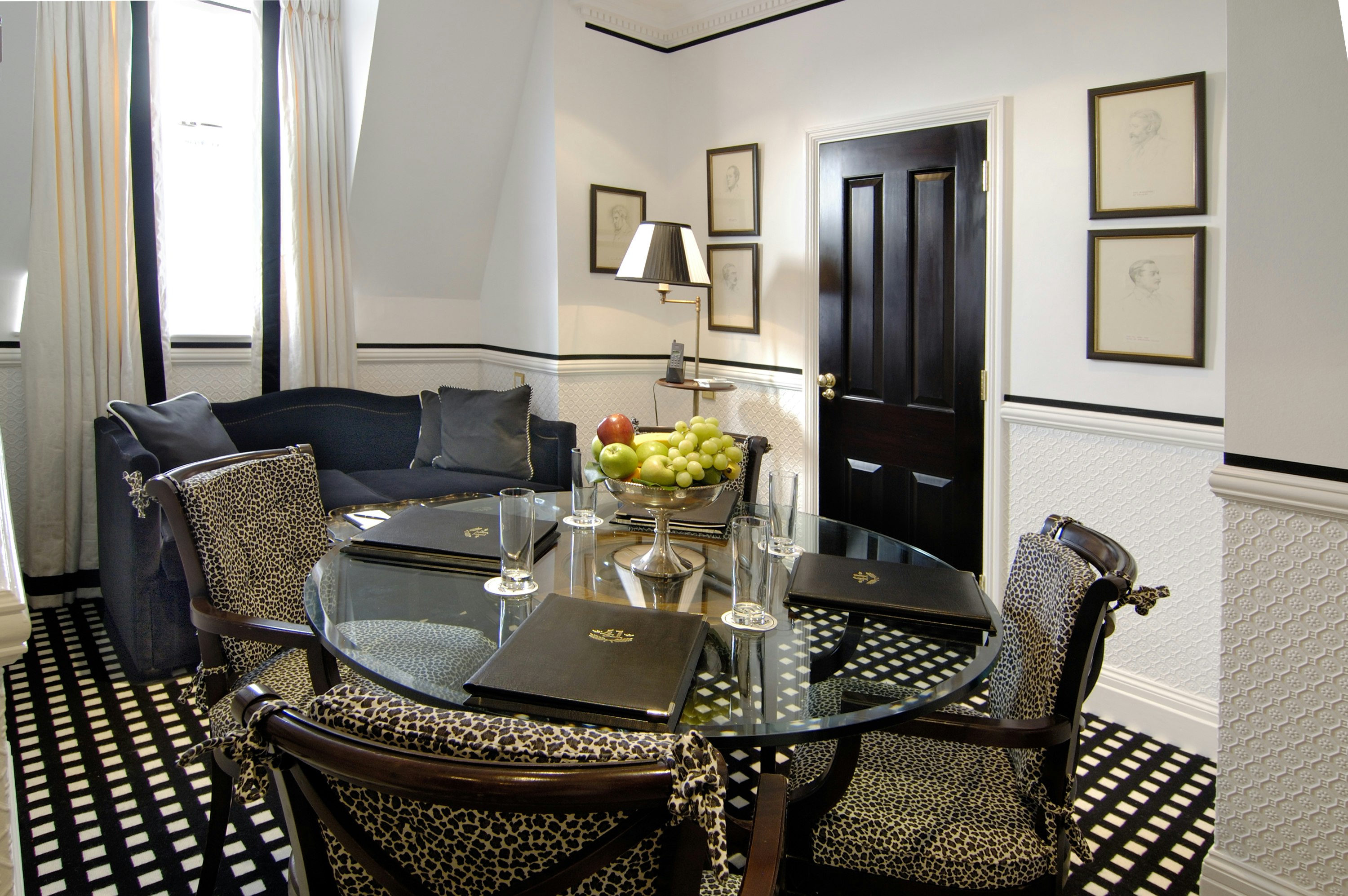 Hotel 41 52/72