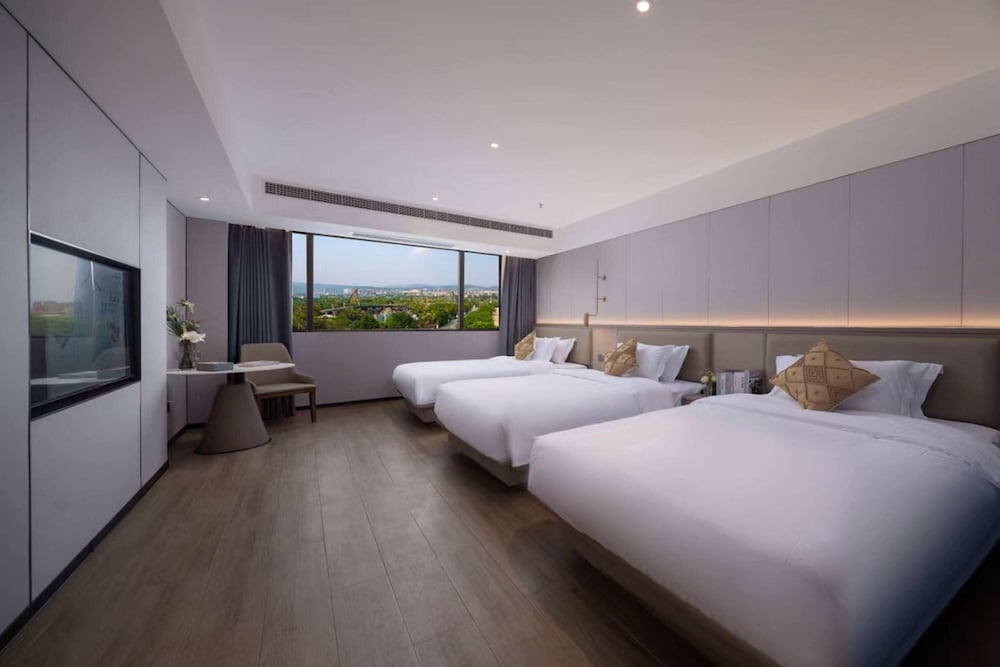 Days Hotel by Wyndham Xishuangbanna Jinghong 9/25