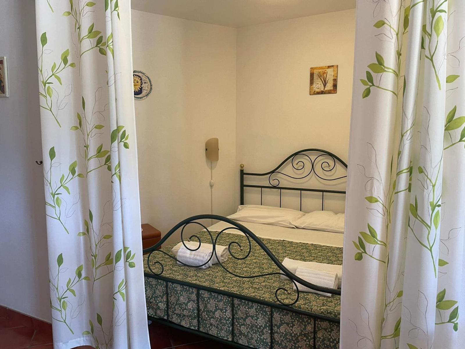 Sorrentina Villa 6/50