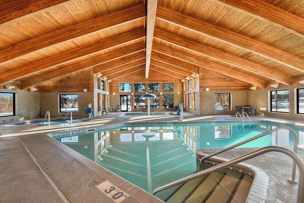 Quality Inn Ladysmith, WI 25/46