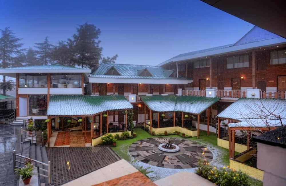 CHAIL VILLAS HOTEL 7/50
