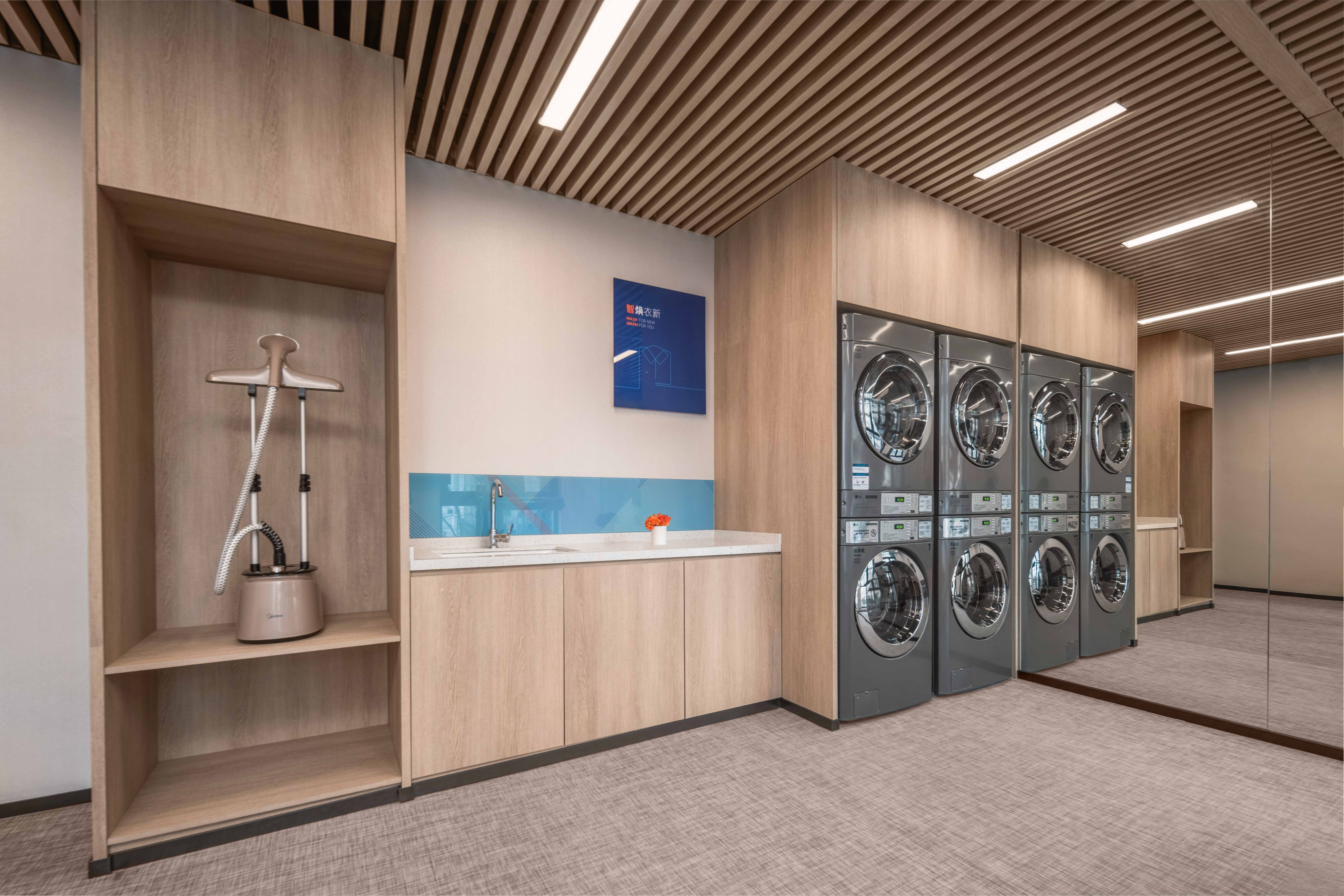 Holiday Inn Express Shanghai Hongqiao NECC 27/50