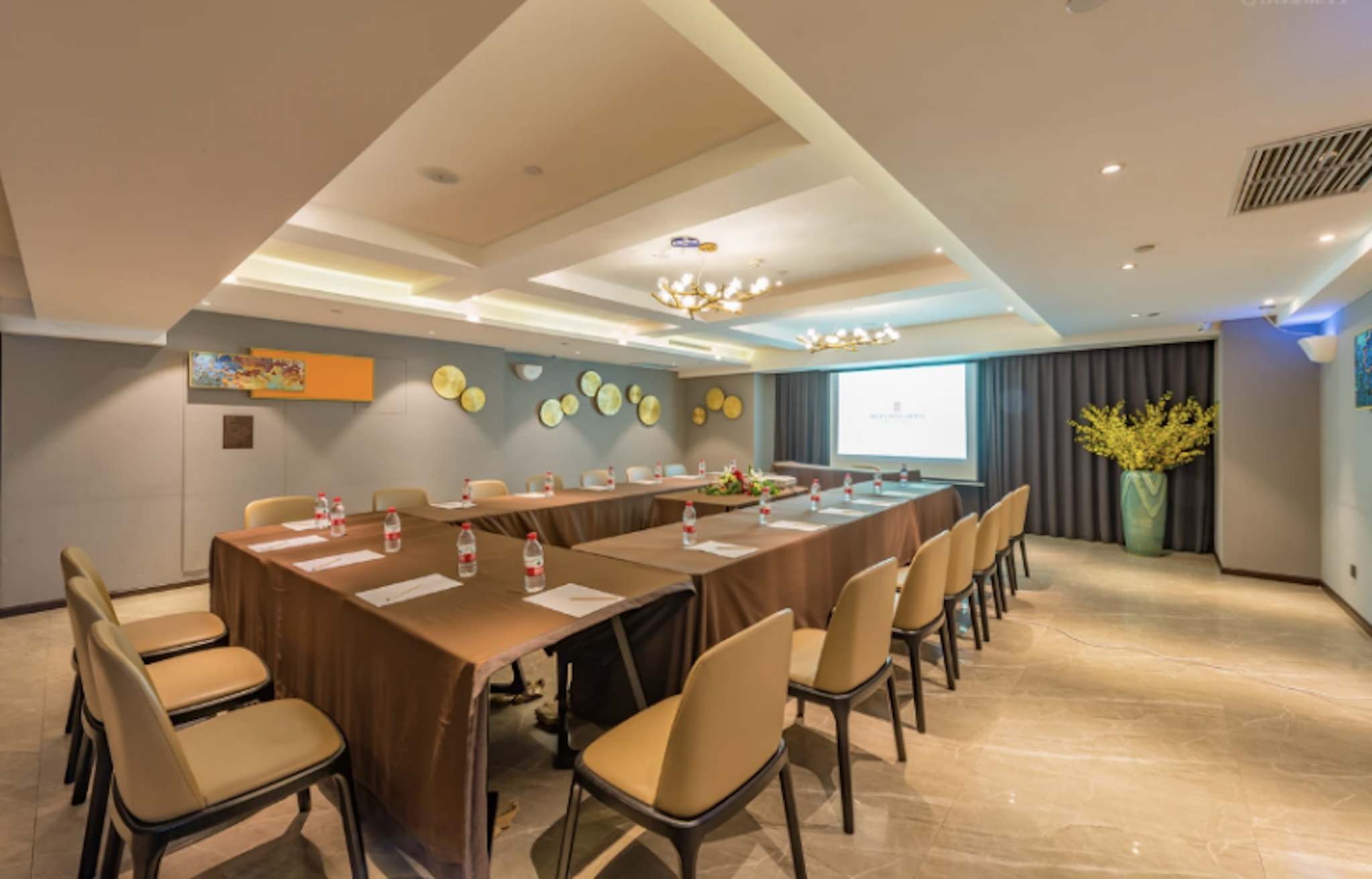 Rezen Dong Hotel (Chongqing Guanyinqiao) 31/39