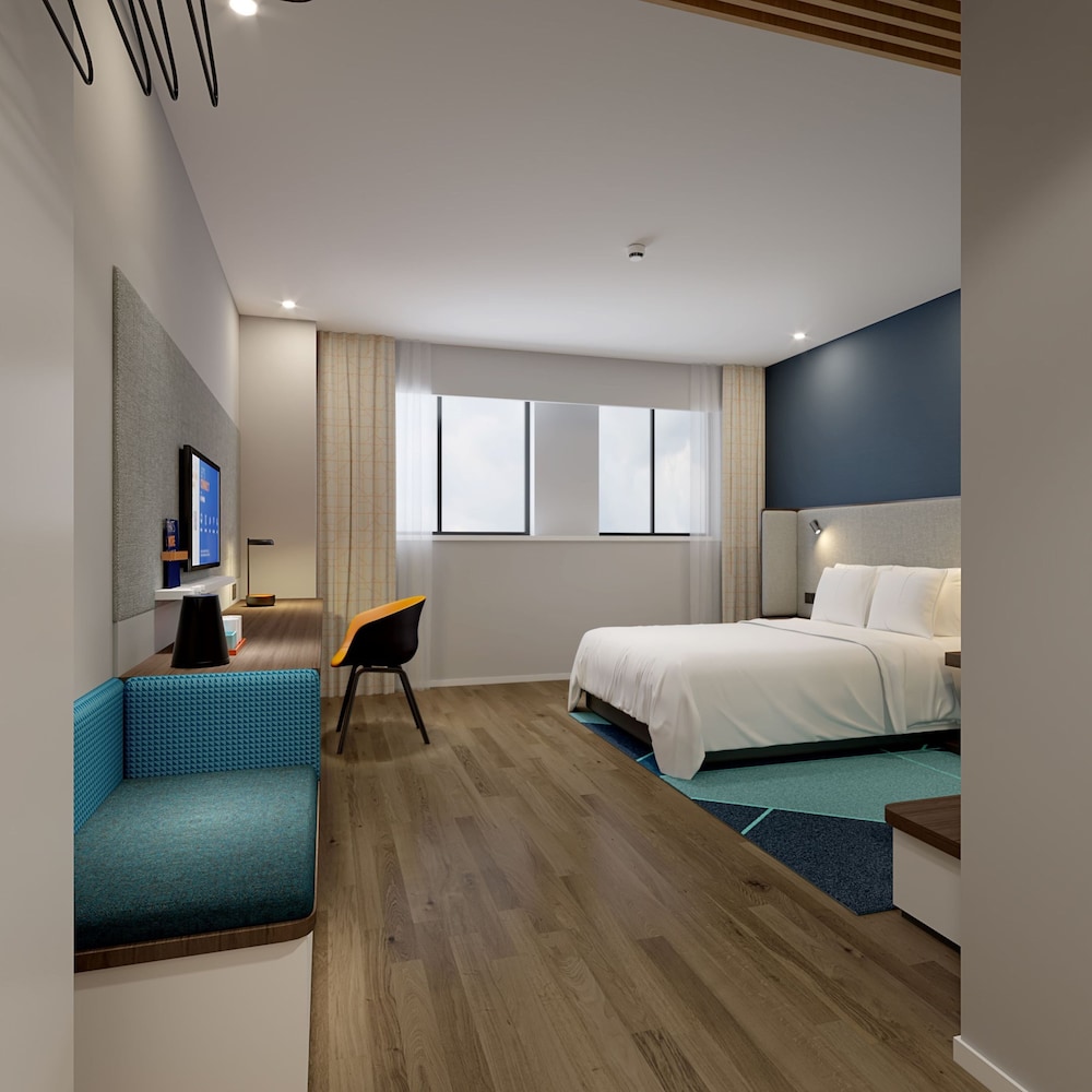 HOLIDAY INN EXPRESS Chongqing Airport Zone 9/24