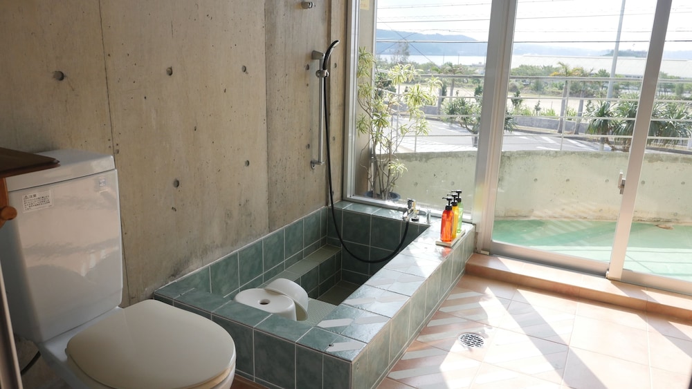 Buzz Resort (ex. Designers Resort Nakadoma Inn) 66/67