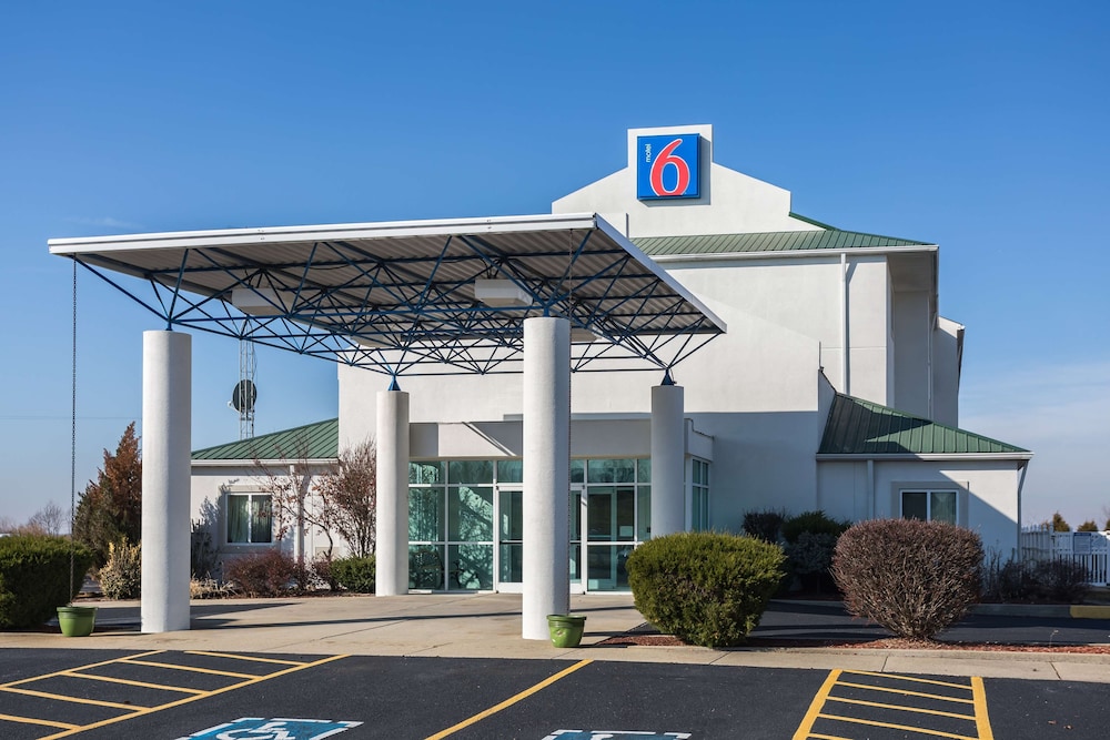 Motel6 Dale, IN in DALE - IN