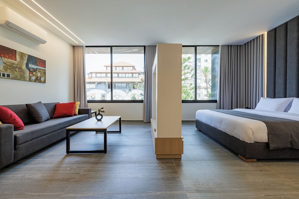 Middle Beach Hotel 17/49