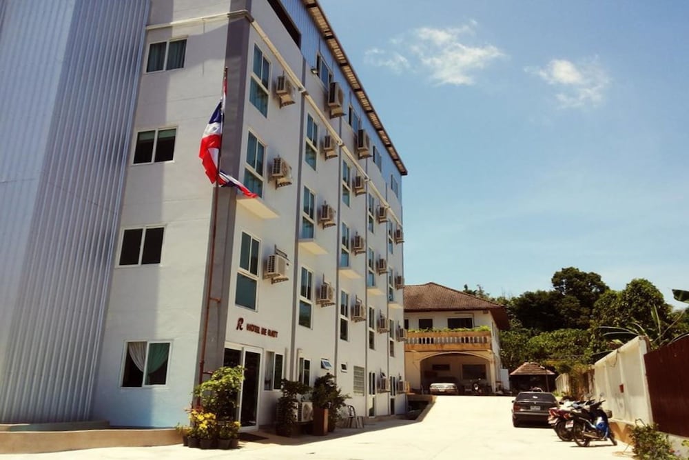 Hotel De Ratt 7/52