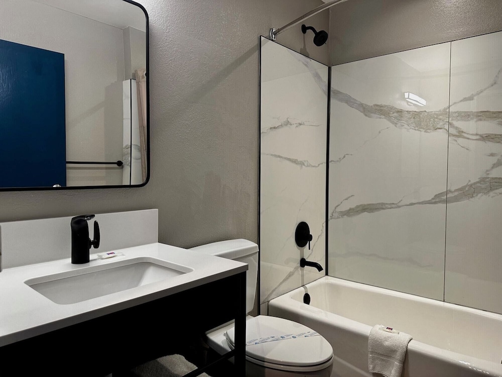 Motel6 Indianapolis, IN 43/51