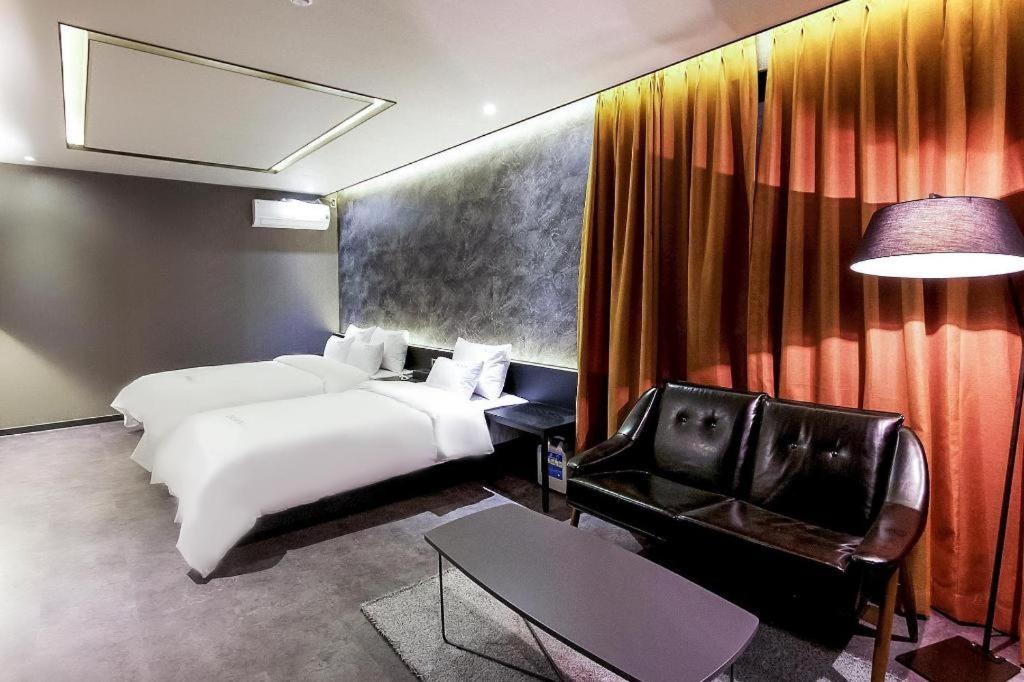 To Heaven Hotel Nampo 22/78