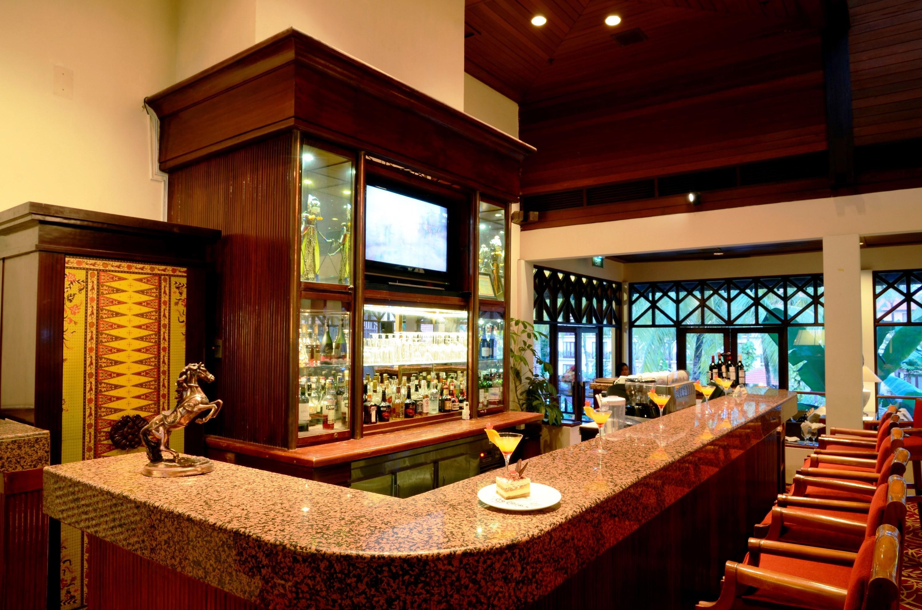 SHL Hotel and Resort 12/77