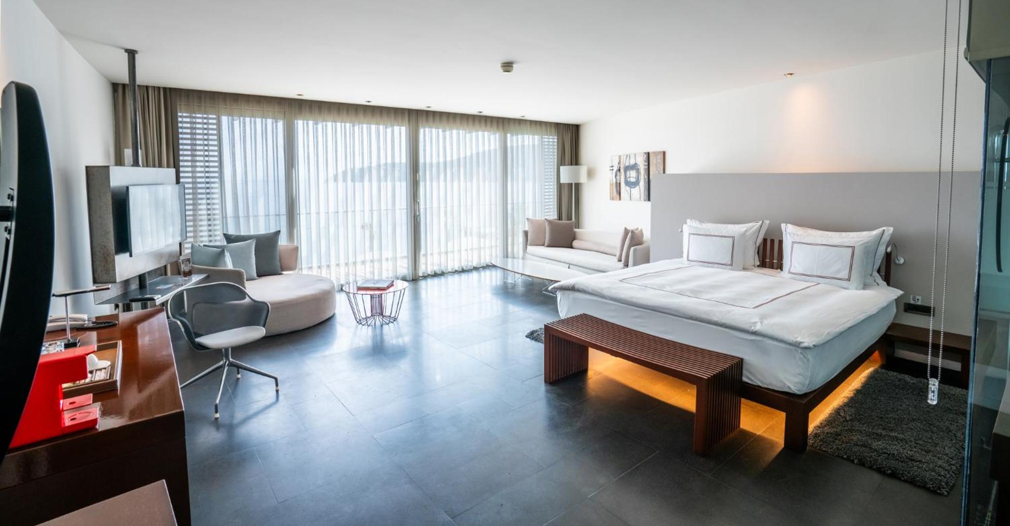 Deluxe, Double Bed, Sea View
