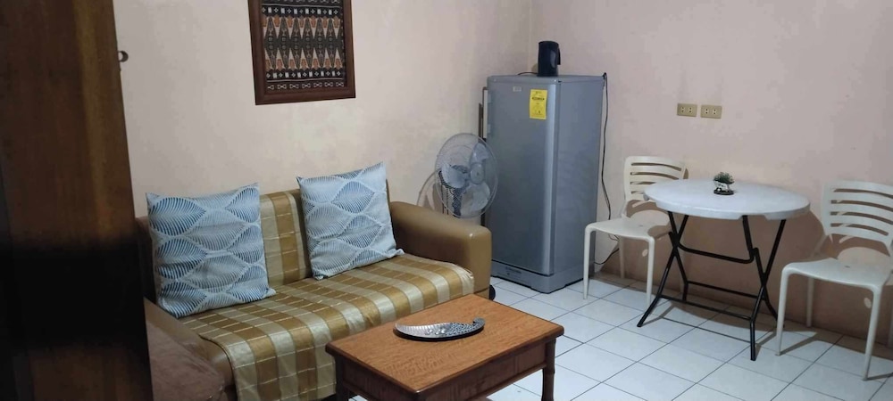 1St Street Park Apartelle 38/55